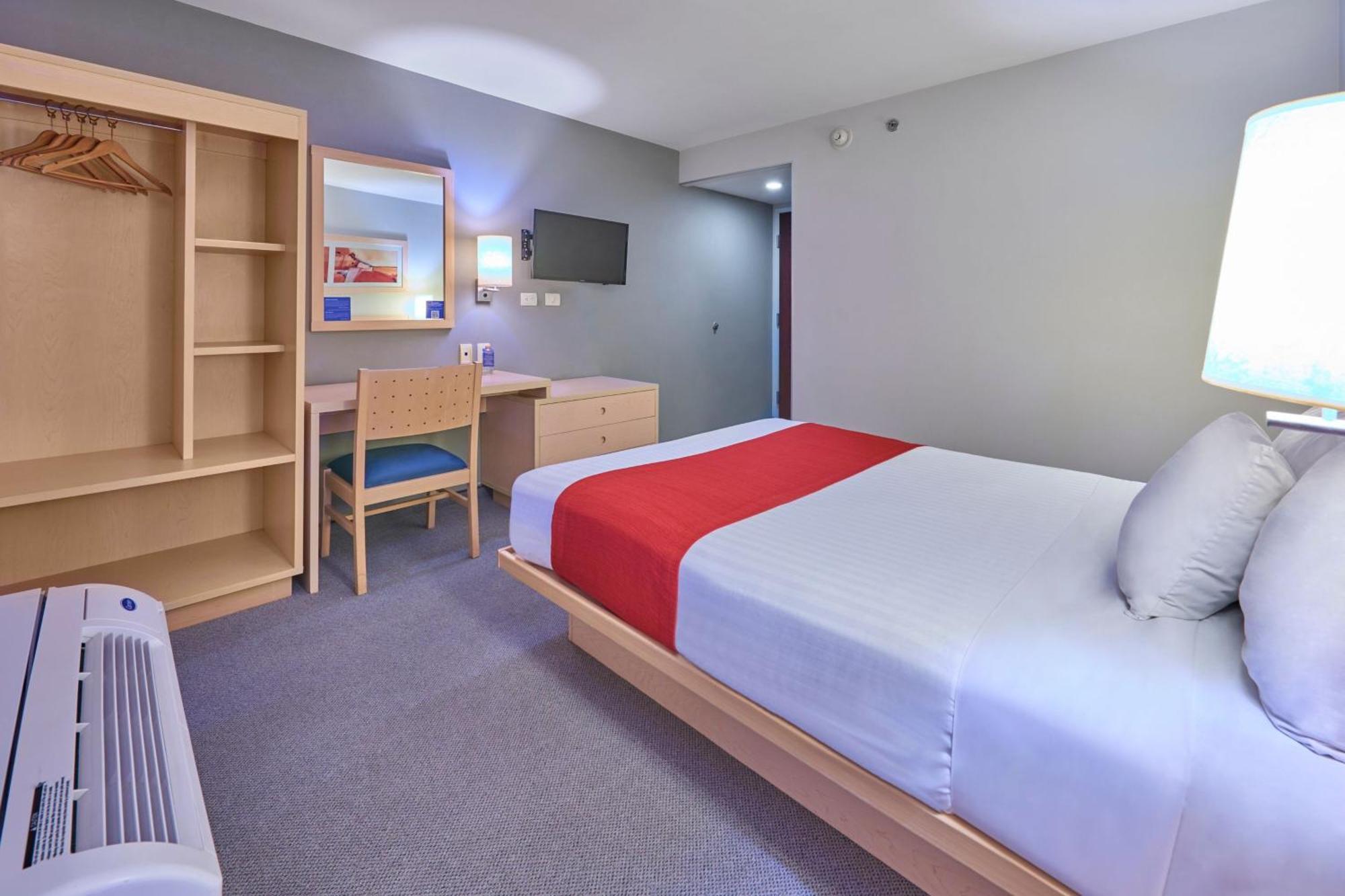 City Express By Marriott Saltillo Sur Esterno foto