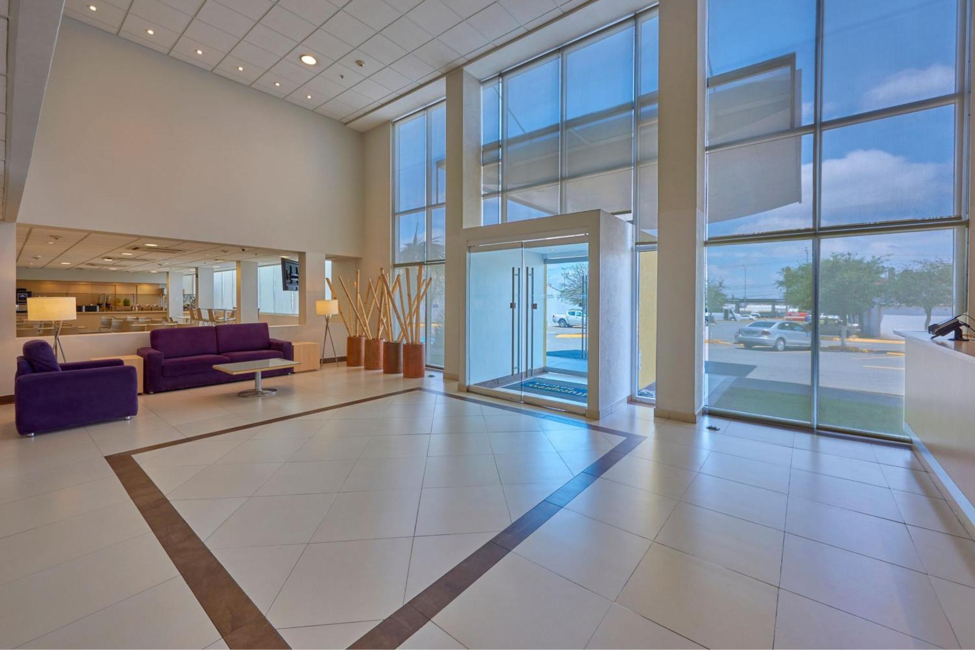 City Express By Marriott Saltillo Sur Esterno foto