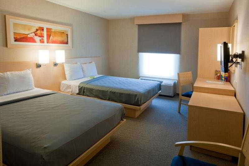 City Express By Marriott Saltillo Sur Esterno foto